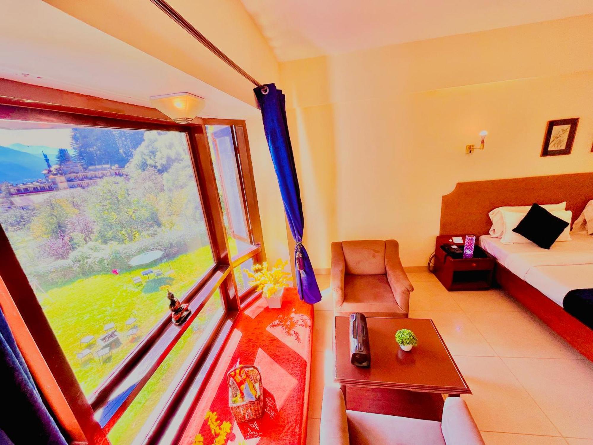 Sagar Resort !! Mountain View ! Luxury Stay ! Family Resort ! Private Parking ! Near Mall Road มะนาลี ภายนอก รูปภาพ
